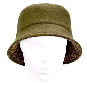 BNWT FENDI HAT FF Logo Wool Bucket Hat Large